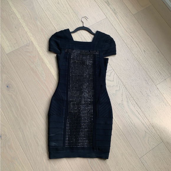 The perfect little black dress - Picture 5 of 8